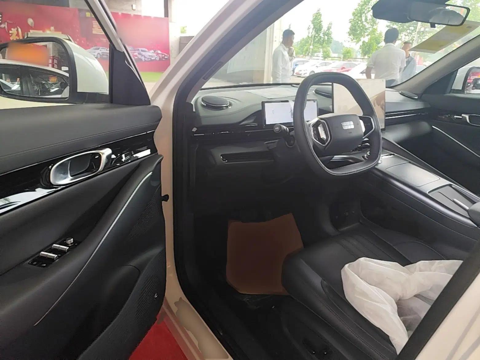 Geely Galaxy E5 2026 Model 530km Launch Edition — миниатюра 18