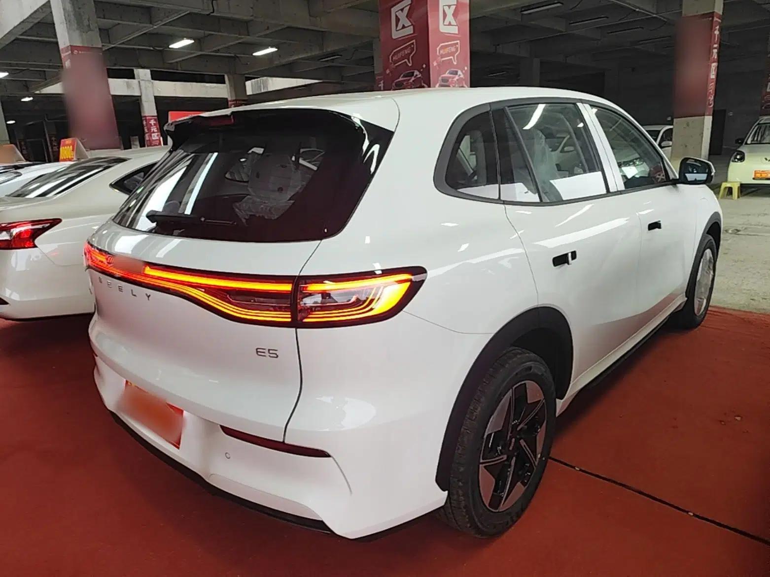 Geely Galaxy E5 2026 Model 530km Launch Edition — миниатюра 6
