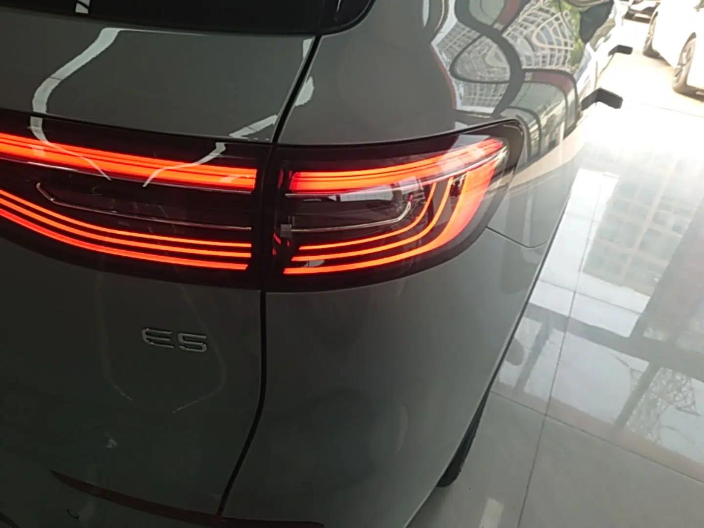 Geely Galaxy E5 2024 440km Exploration Version — миниатюра 9