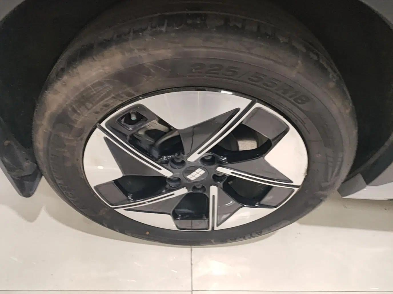 Geely Galaxy E5 2026 Model 610km Long-Distance Edition — миниатюра 11