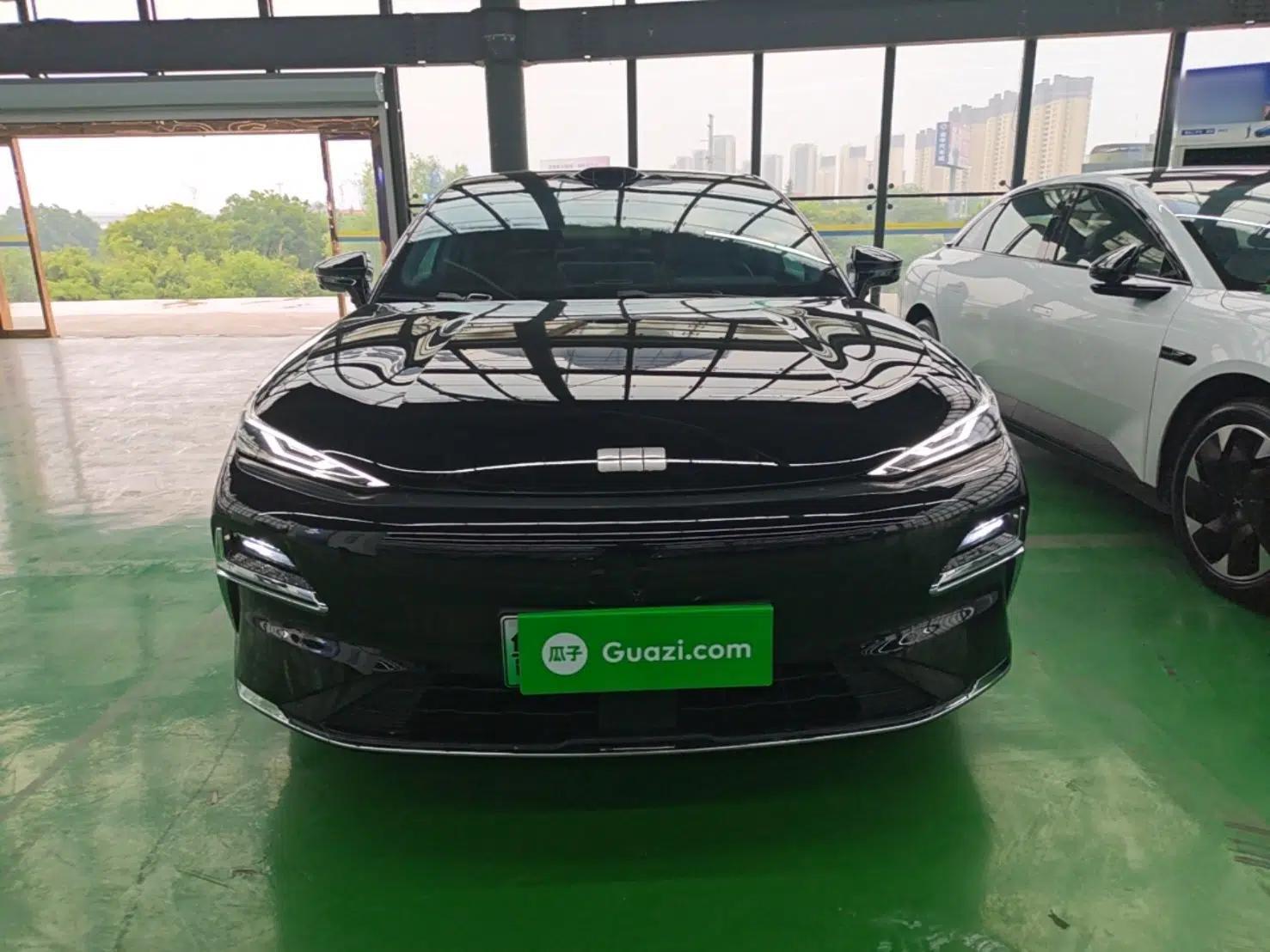 Geely Galaxy 8 2025 130km EM-P Starship Edition — миниатюра 2