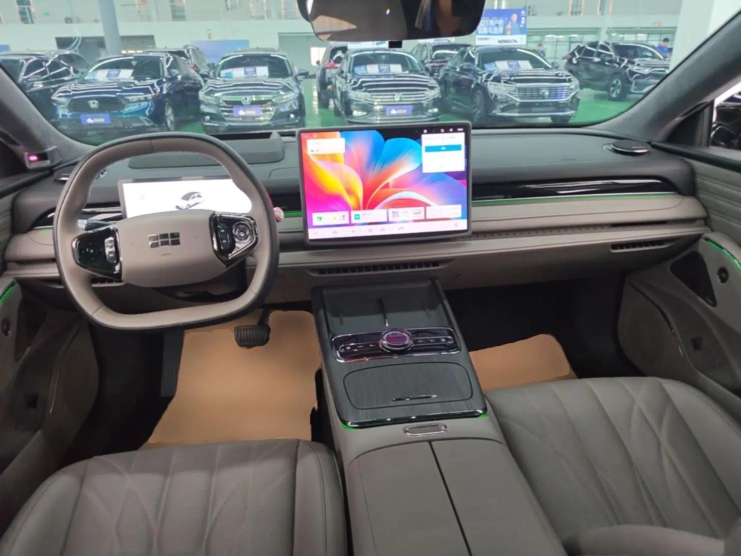 Geely Galaxy 8 2025 130km EM-P Starship Edition — миниатюра 12