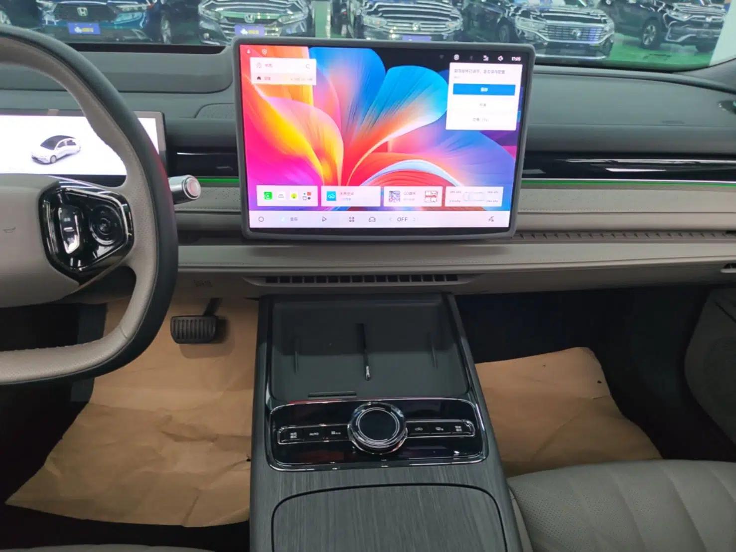 Geely Galaxy 8 2025 130km EM-P Starship Edition — миниатюра 15