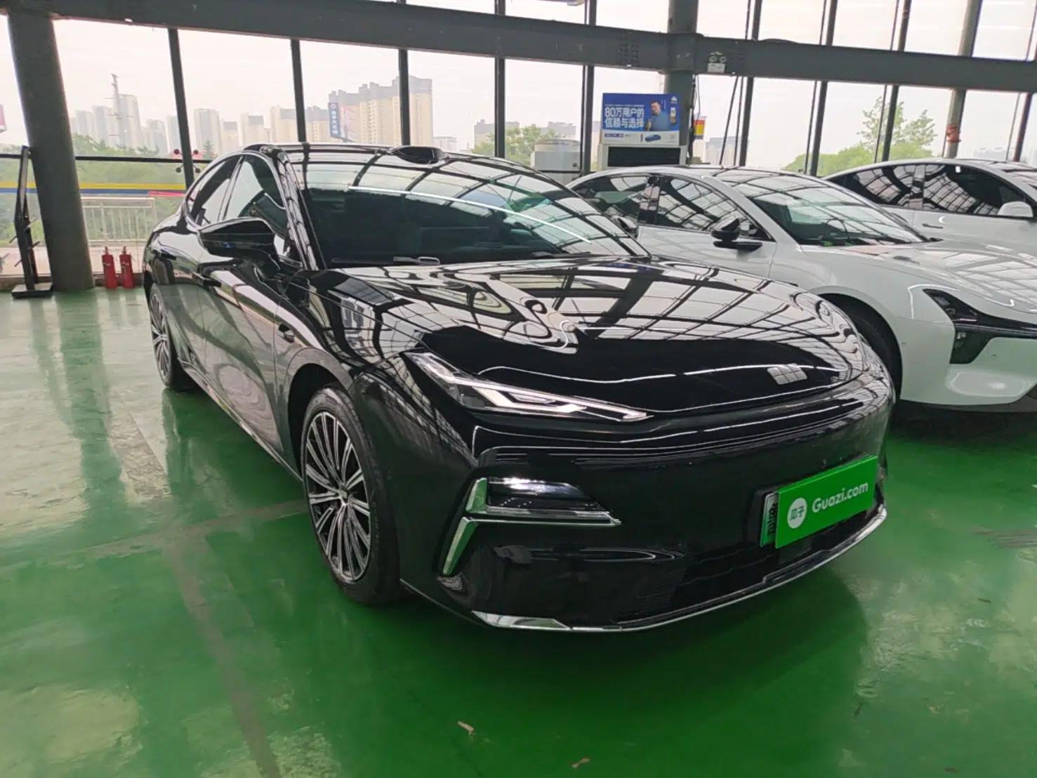 Geely Galaxy 8 2025 130km EM-P Starship Edition — миниатюра 3