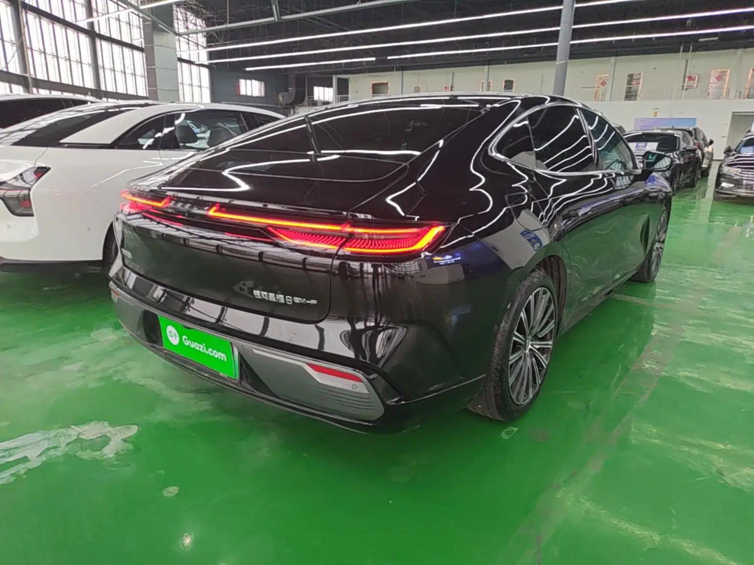Geely Galaxy 8 2025 130km EM-P Starship Edition — миниатюра 6