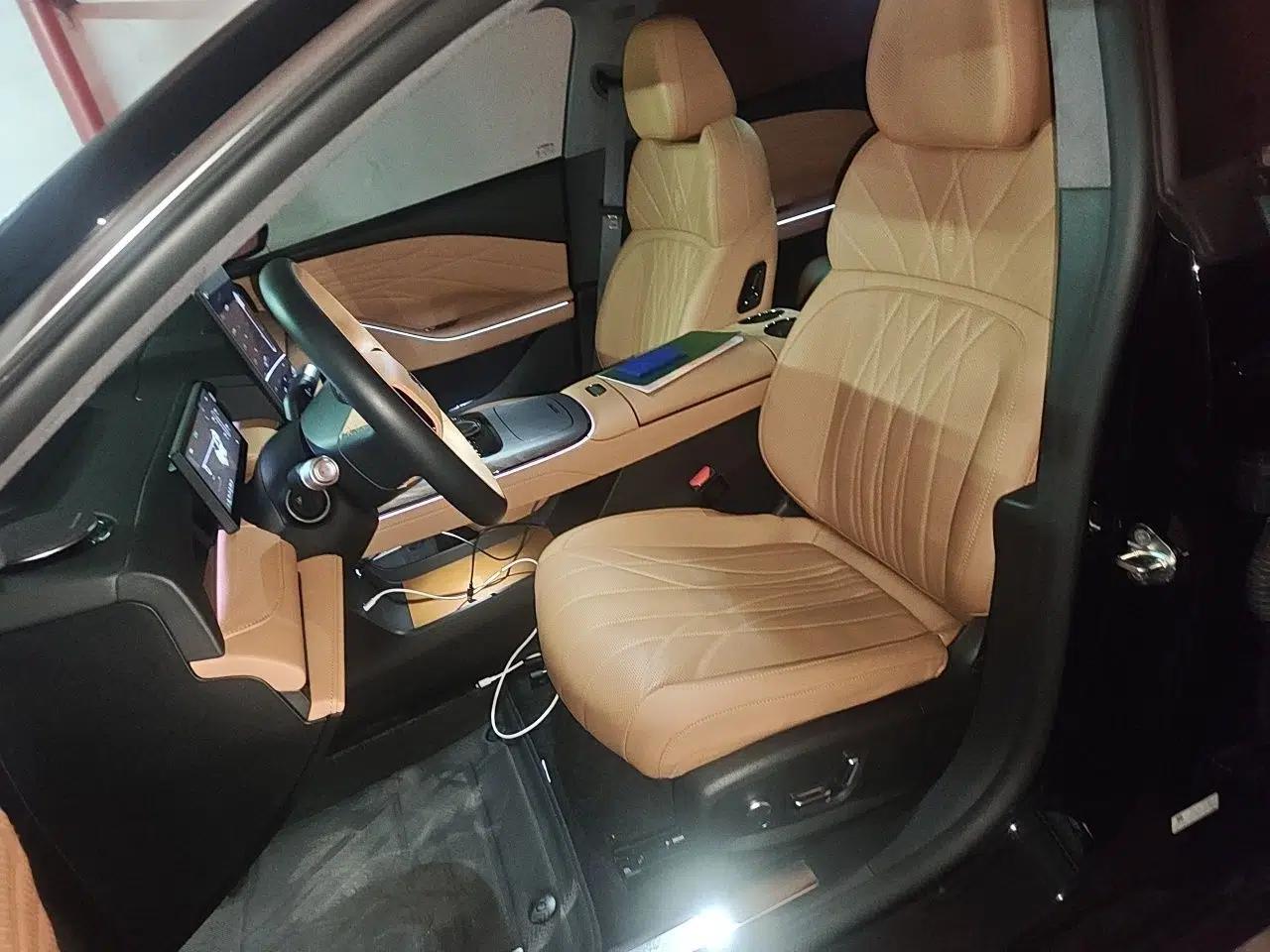 Geely Galaxy 8 2025 130km EM-P Starship Edition — миниатюра 15