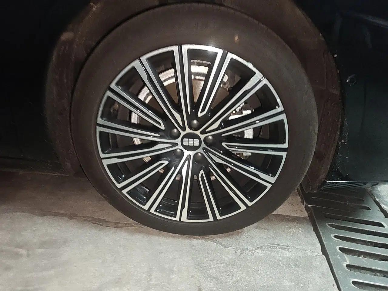 Geely Galaxy 8 2025 130km EM-P Starship Edition — миниатюра 8