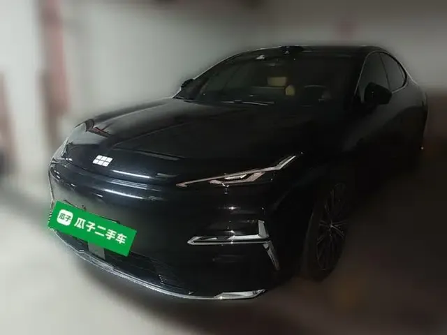 Geely Galaxy 8 2025 130km EM-P Starship Edition