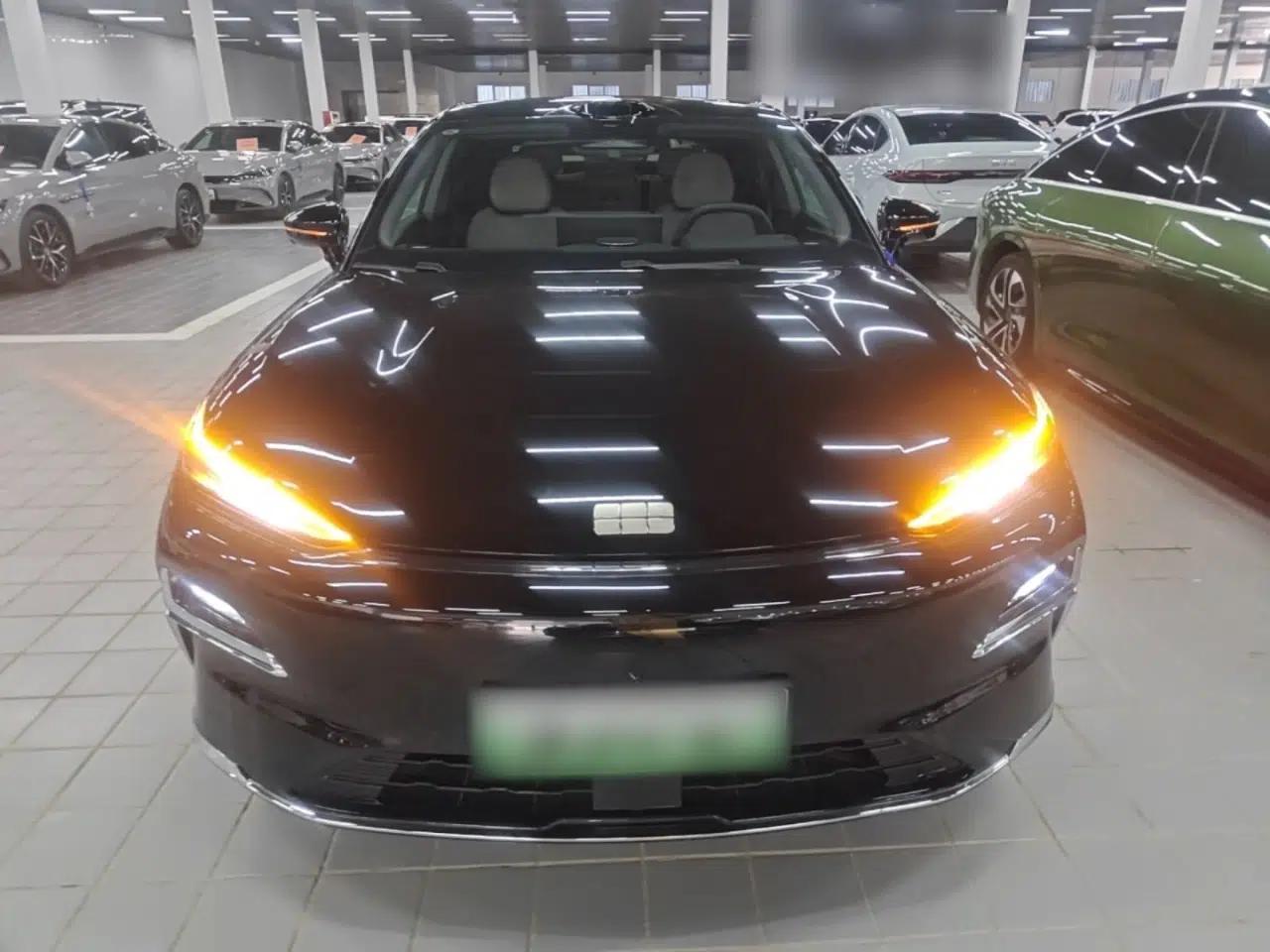 Geely Galaxy 8 2025 130km EM-P Starship Edition — миниатюра 2