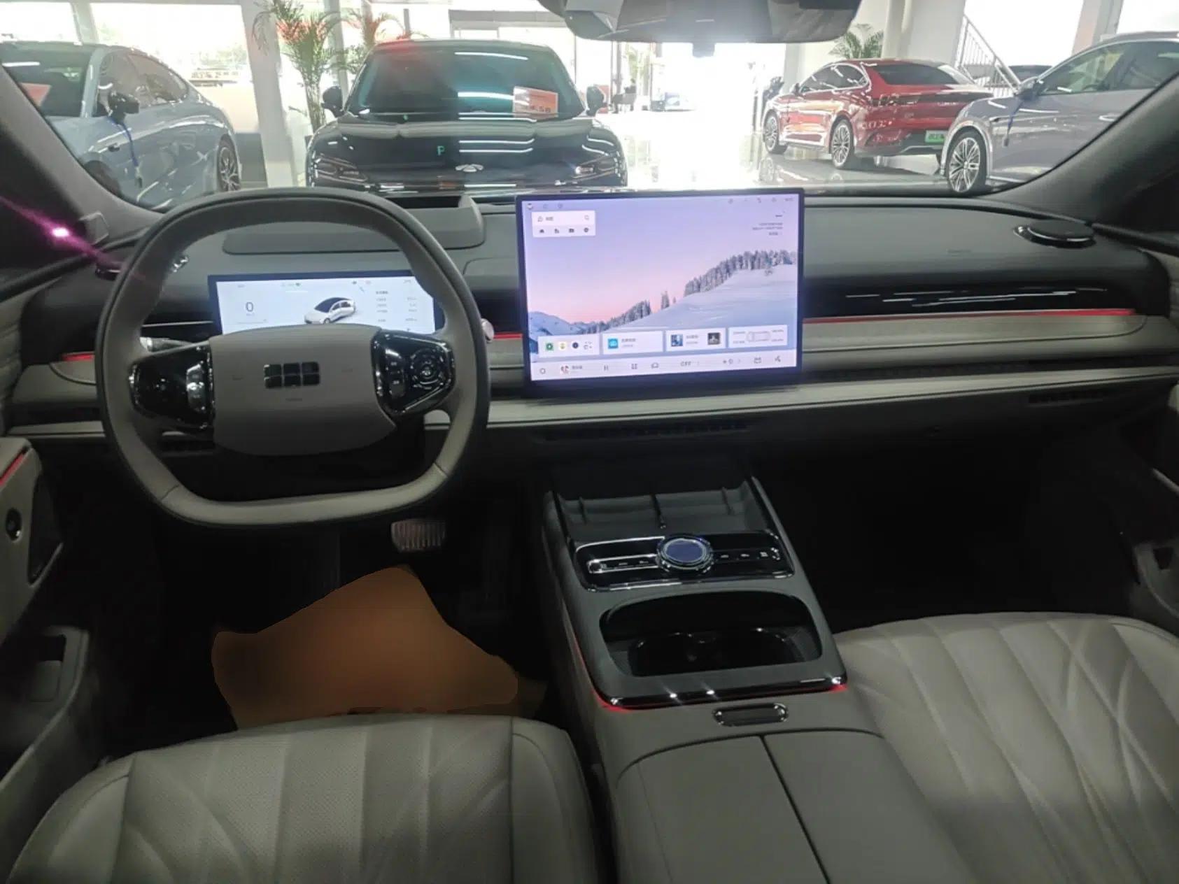 Geely Galaxy 8 2025 130km EM-P Starship Edition — миниатюра 12