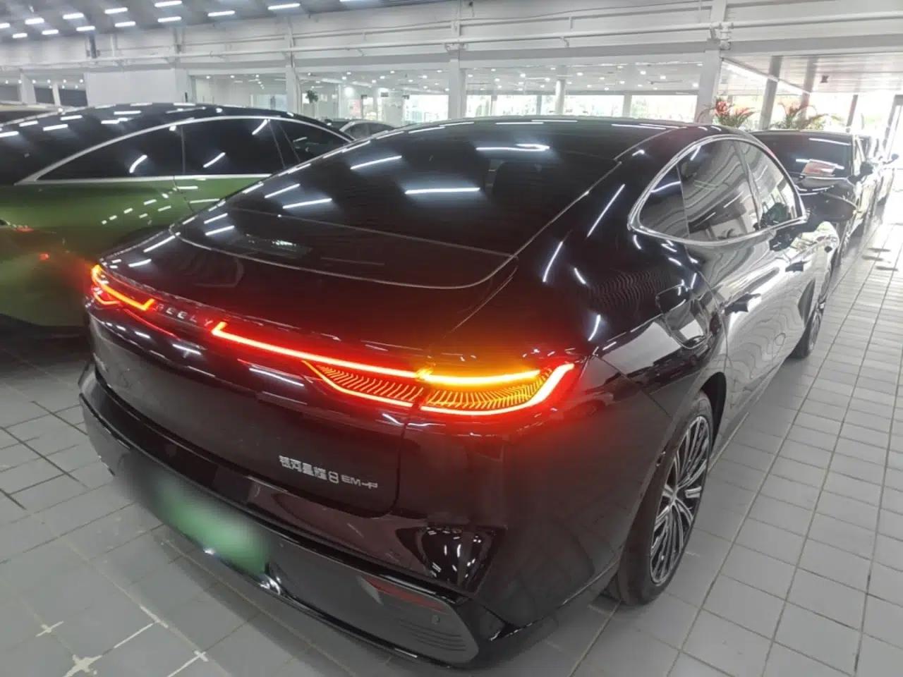 Geely Galaxy 8 2025 130km EM-P Starship Edition — миниатюра 6