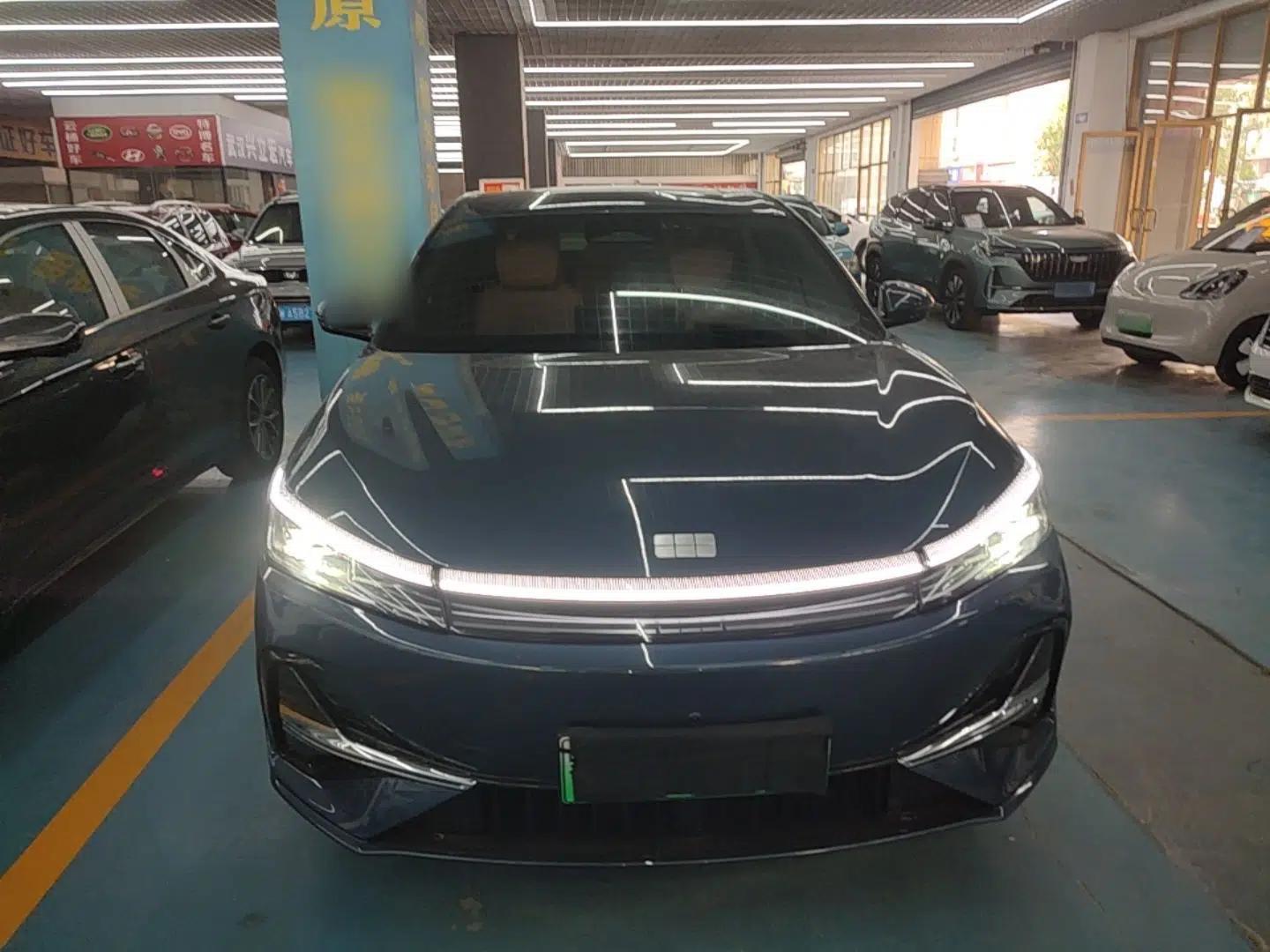 Geely Galaxy A7 2025 Model EM-i 150km Starship Edition — миниатюра 2