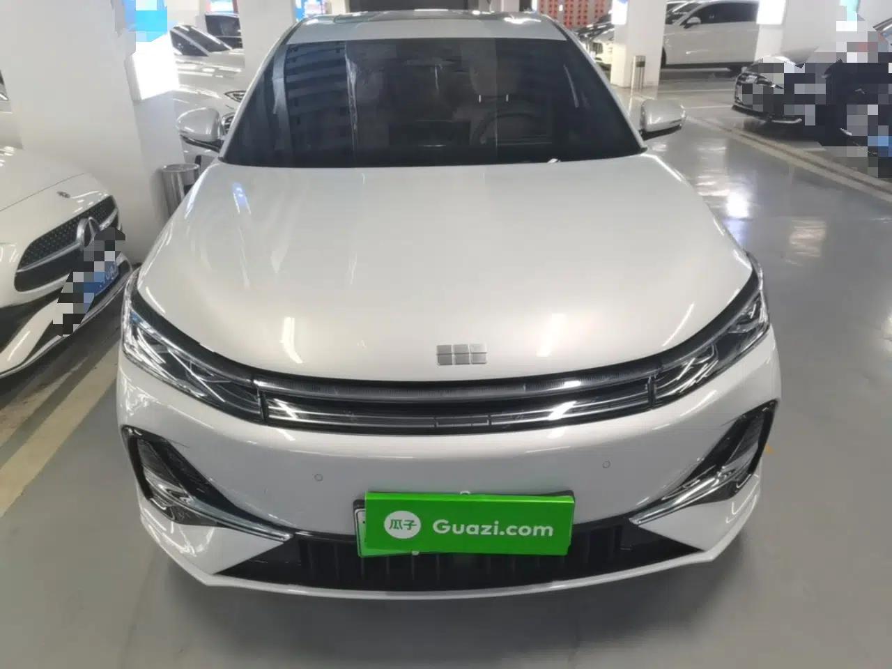 Geely Galaxy A7 2025 Model EM-i 150km Starship Edition — миниатюра 2