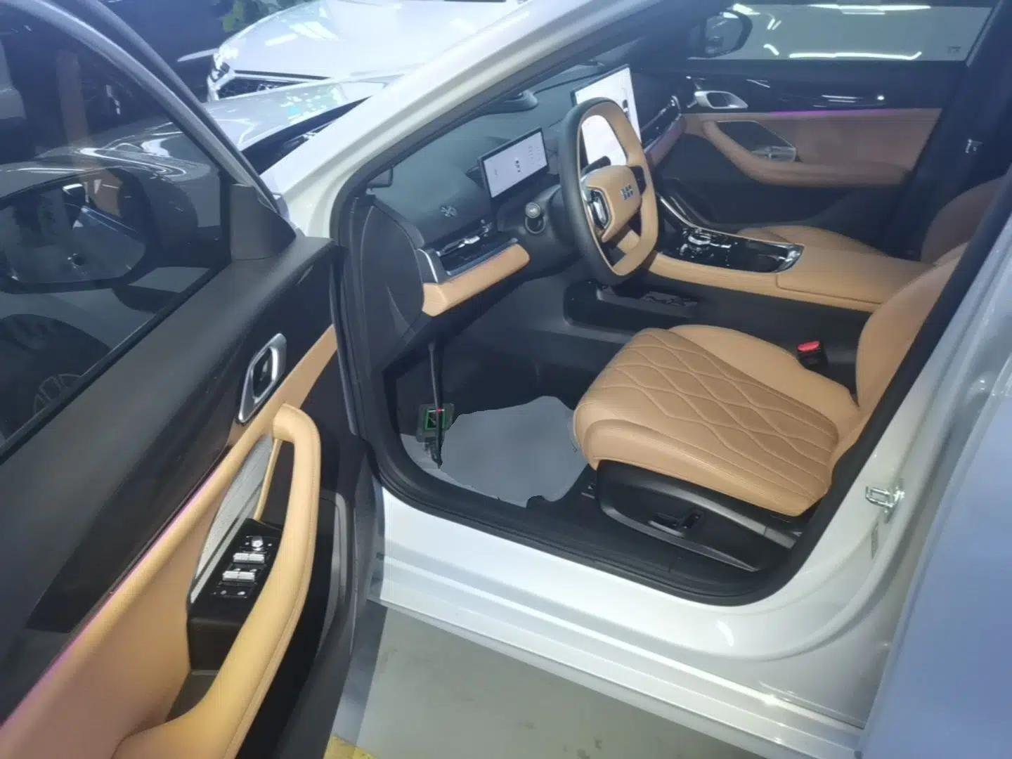 Geely Galaxy A7 2025 Model EM-i 150km Starship Edition — миниатюра 18