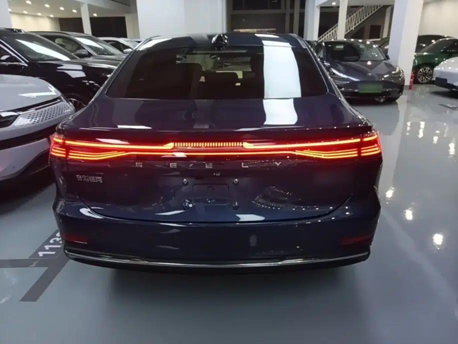 Geely Galaxy A7 2025 Model EM-i 150km Starship Edition — миниатюра 5