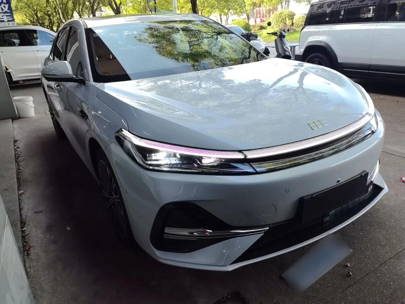 Geely Galaxy A7 2025 Model EM-i 150km Starship Edition — миниатюра 12