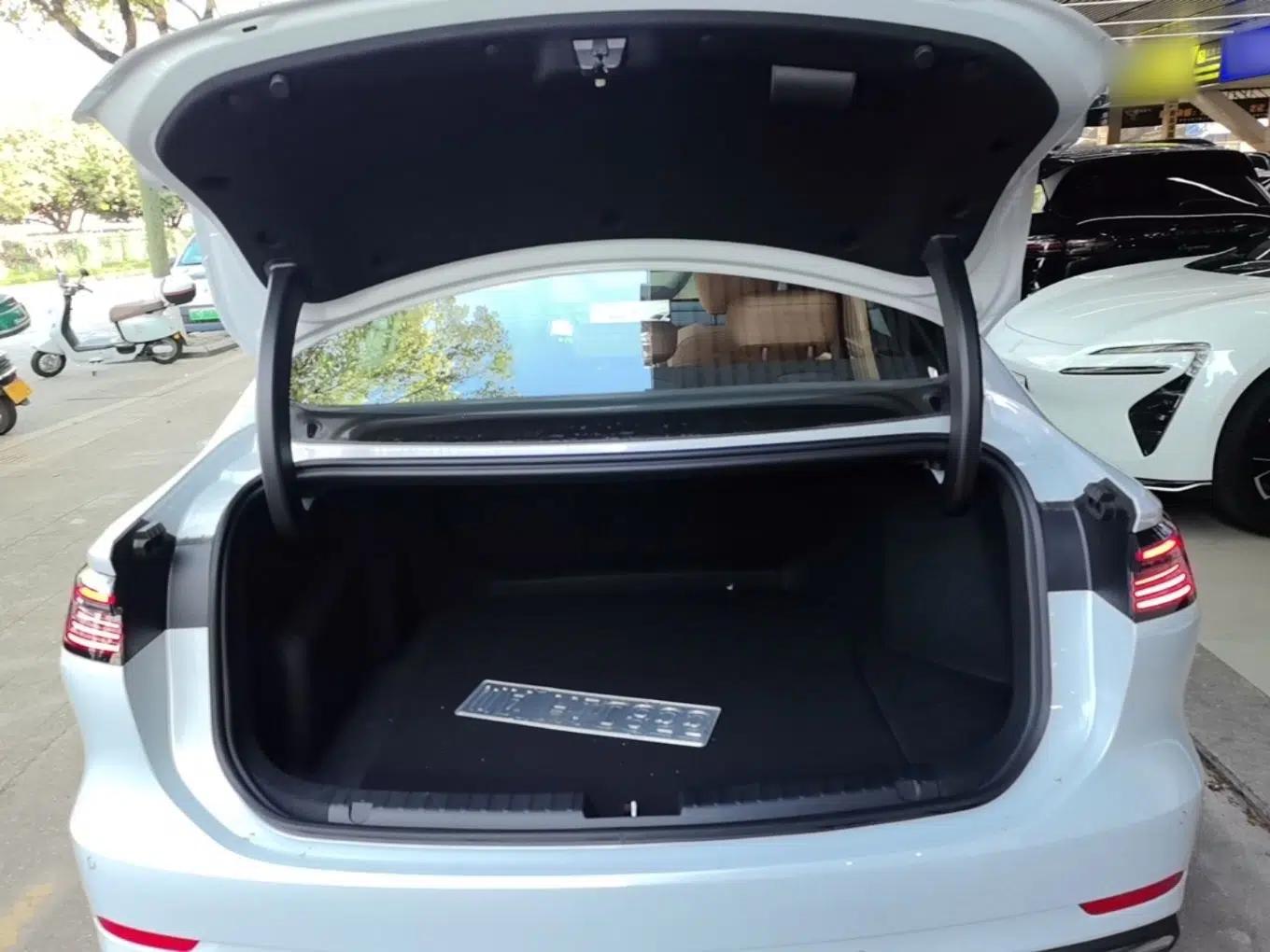 Geely Galaxy A7 2025 Model EM-i 150km Starship Edition — миниатюра 27