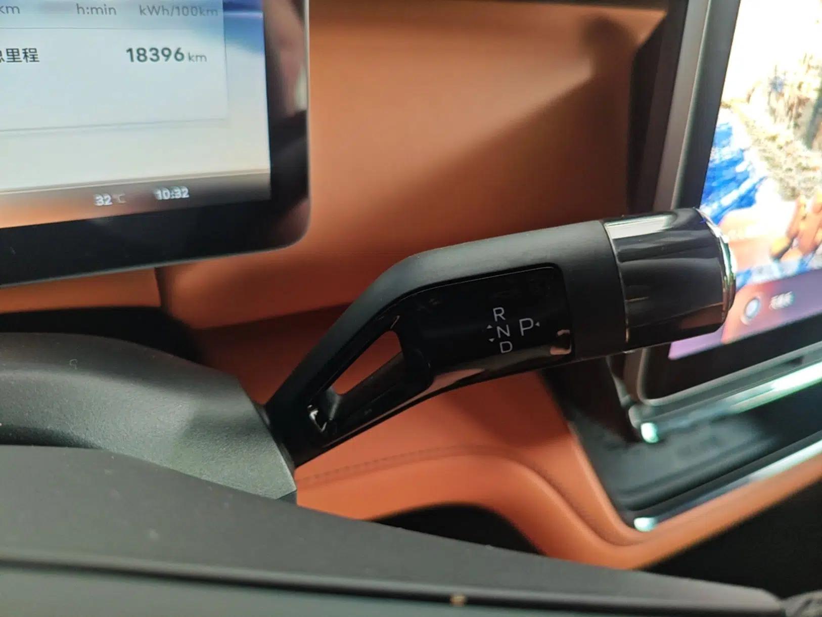 Geely Galaxy LEVC L380 2025 805 km Flagship Version All-Wheel Drive — миниатюра 21