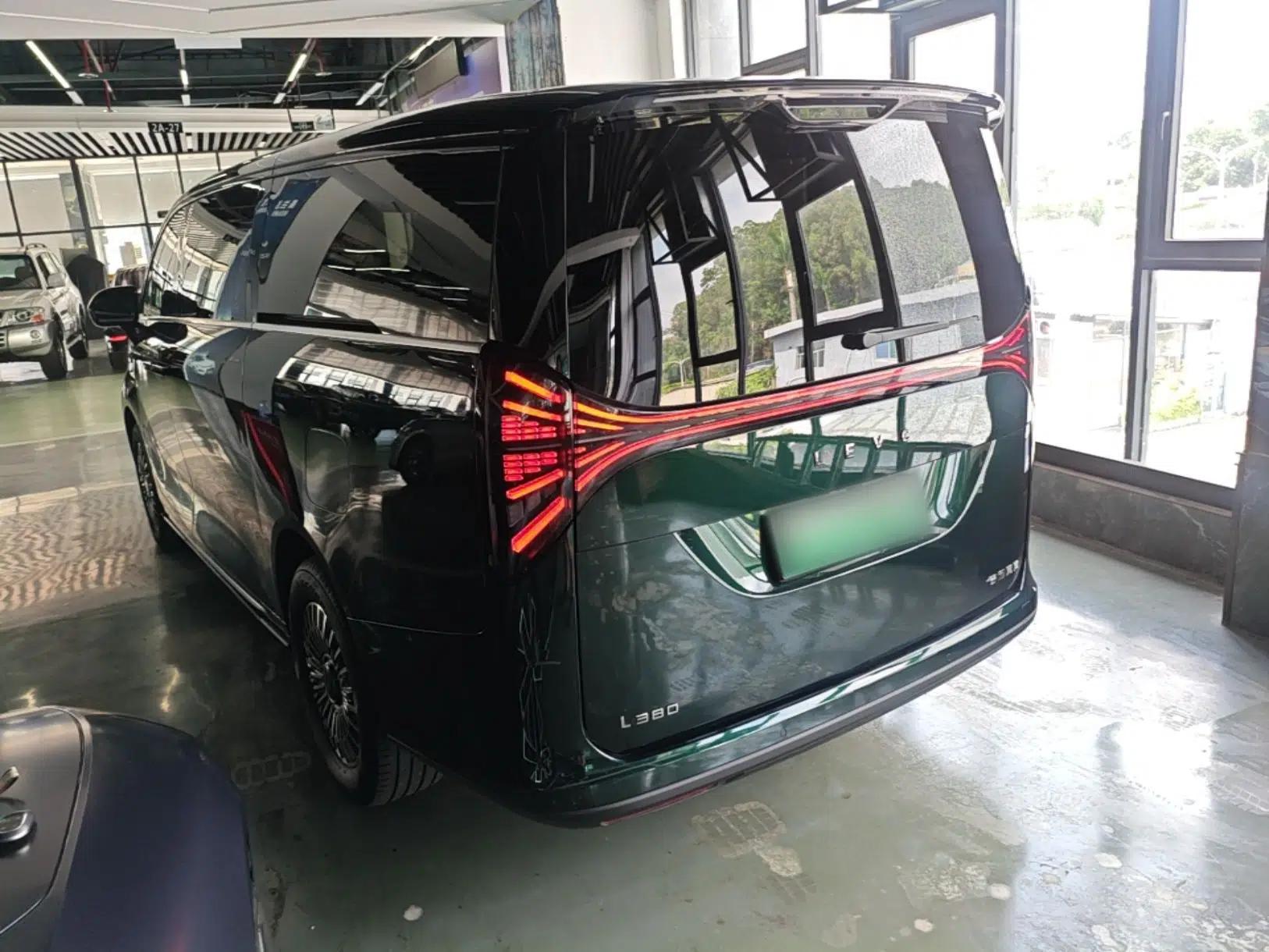 Geely Galaxy LEVC L380 2025 805 km Flagship Version All-Wheel Drive — миниатюра 4