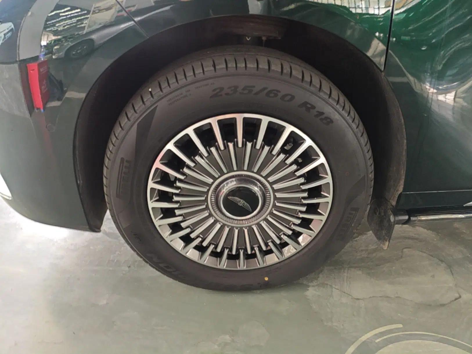 Geely Galaxy LEVC L380 2025 805 km Flagship Version All-Wheel Drive — миниатюра 10