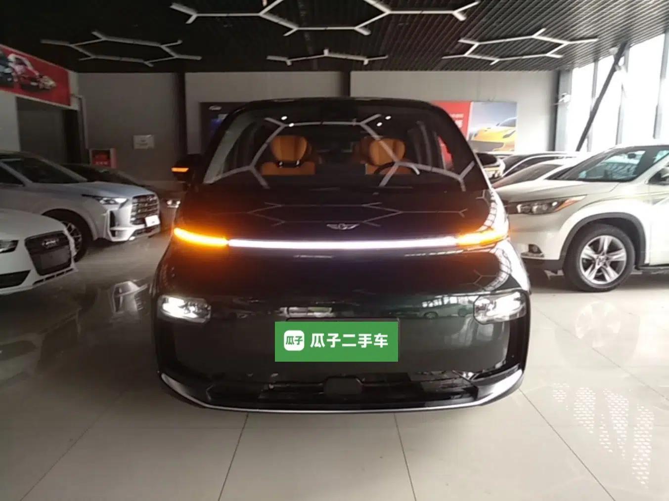 Geely Galaxy LEVC L380 2025 805 km Flagship Version All-Wheel Drive — миниатюра 2