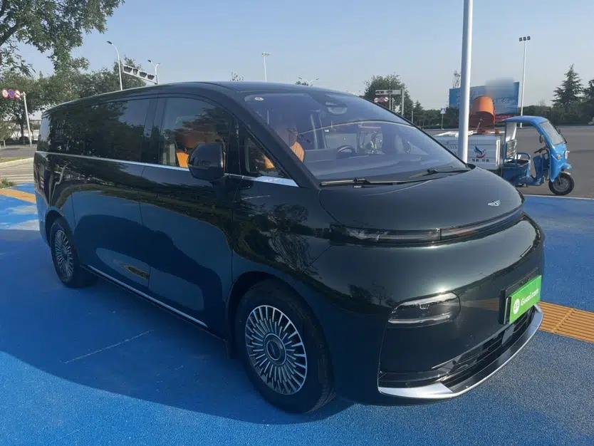 Geely Galaxy LEVC L380 2025 805 km Flagship Version All-Wheel Drive — миниатюра 15
