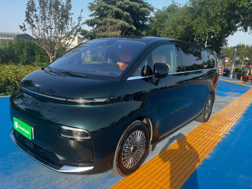 Geely Galaxy LEVC L380 2025 805 km Flagship Version All-Wheel Drive — миниатюра 18