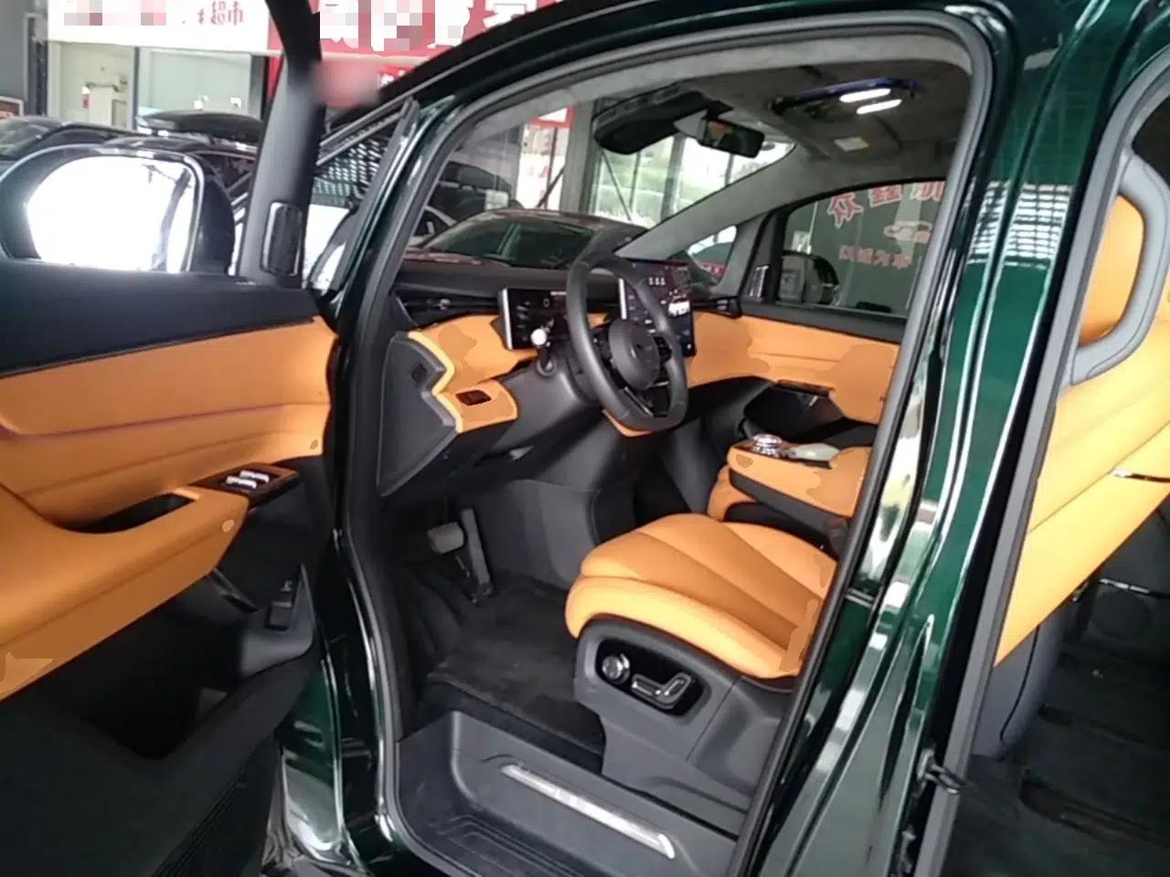 Geely Galaxy LEVC L380 2025 805 km Flagship Version All-Wheel Drive — миниатюра 26