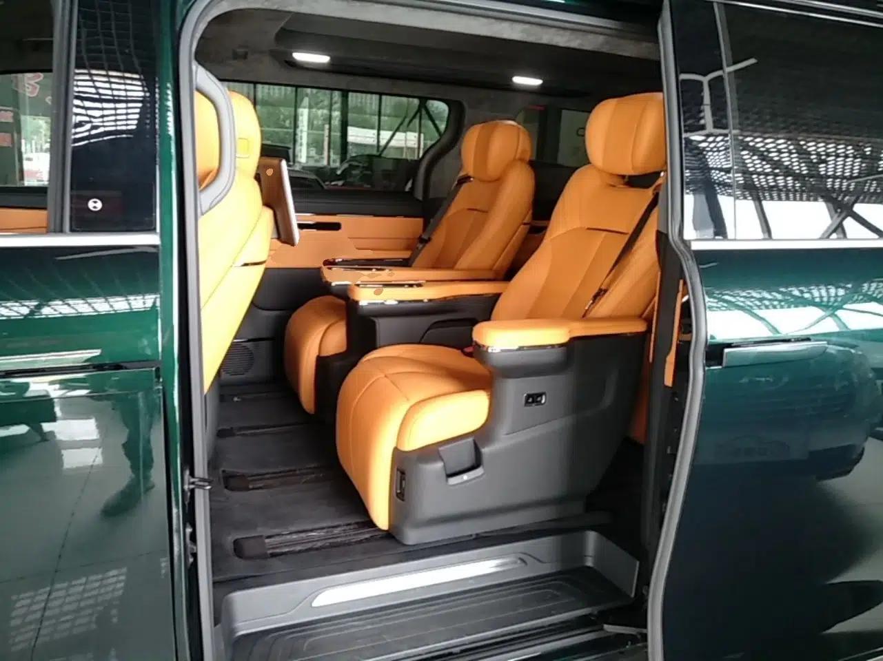 Geely Galaxy LEVC L380 2025 805 km Flagship Version All-Wheel Drive — миниатюра 29