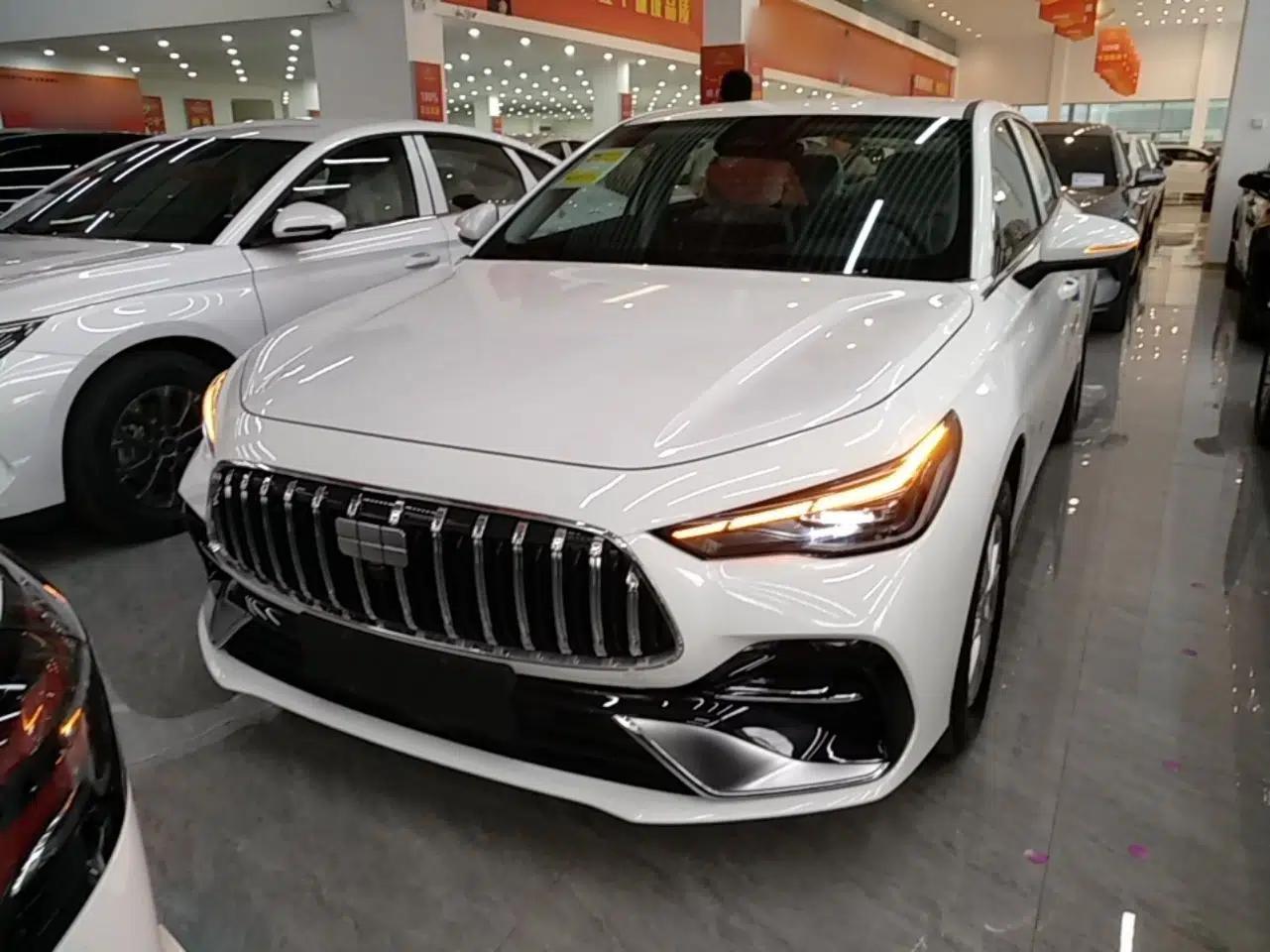 Geely Galaxy Stellar 6 2026 Model 125km Long-range Edition — миниатюра 2