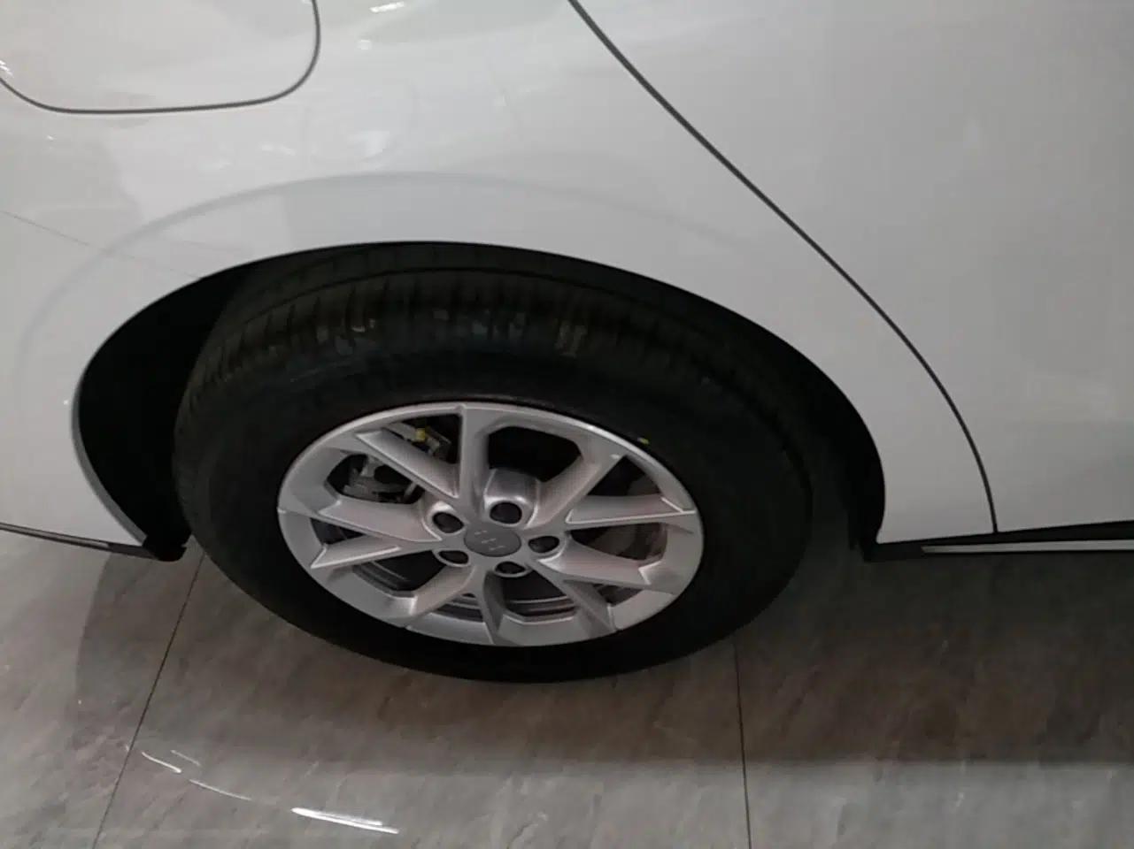 Geely Galaxy Stellar 6 2026 Model 125km Long-range Edition — миниатюра 11