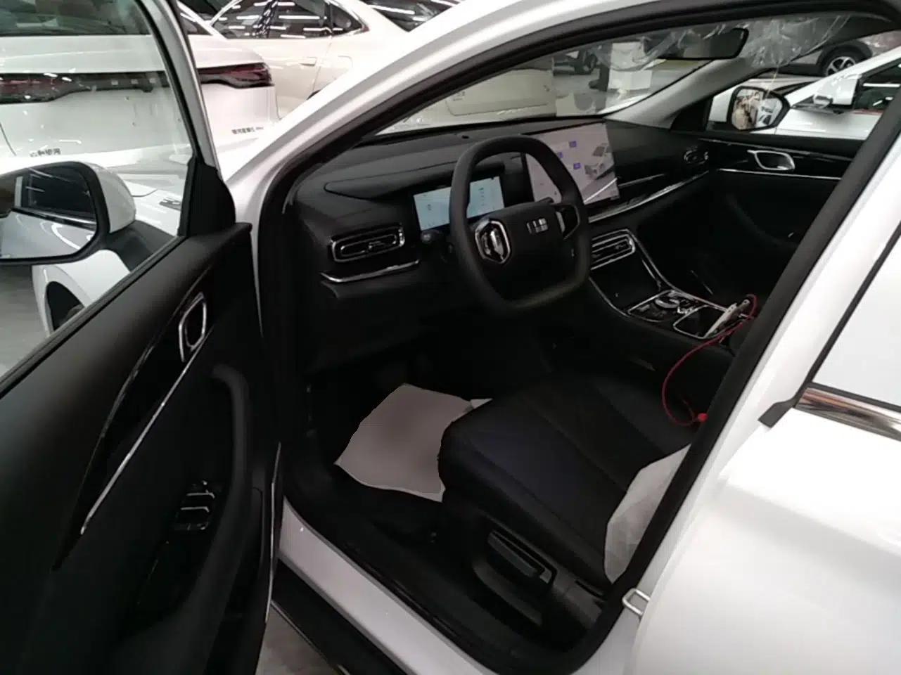 Geely Galaxy Stellar 6 2026 Model 125km Long-range Edition — миниатюра 22