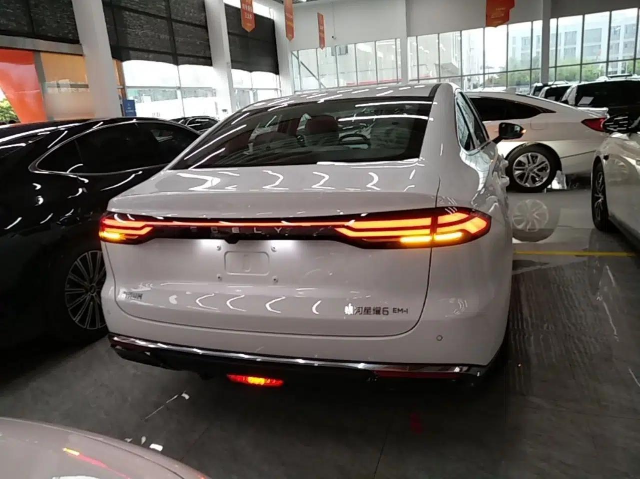 Geely Galaxy Stellar 6 2026 Model 125km Long-range Edition — миниатюра 5