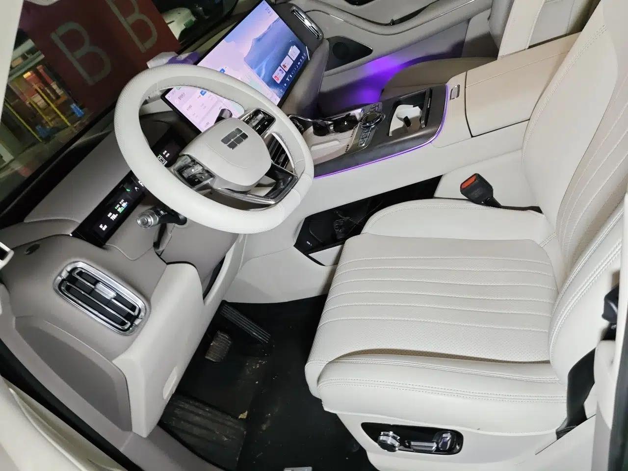 Geely Galaxy M9 2025 Model 210km Four-Wheel-Drive Leading Edition — миниатюра 15