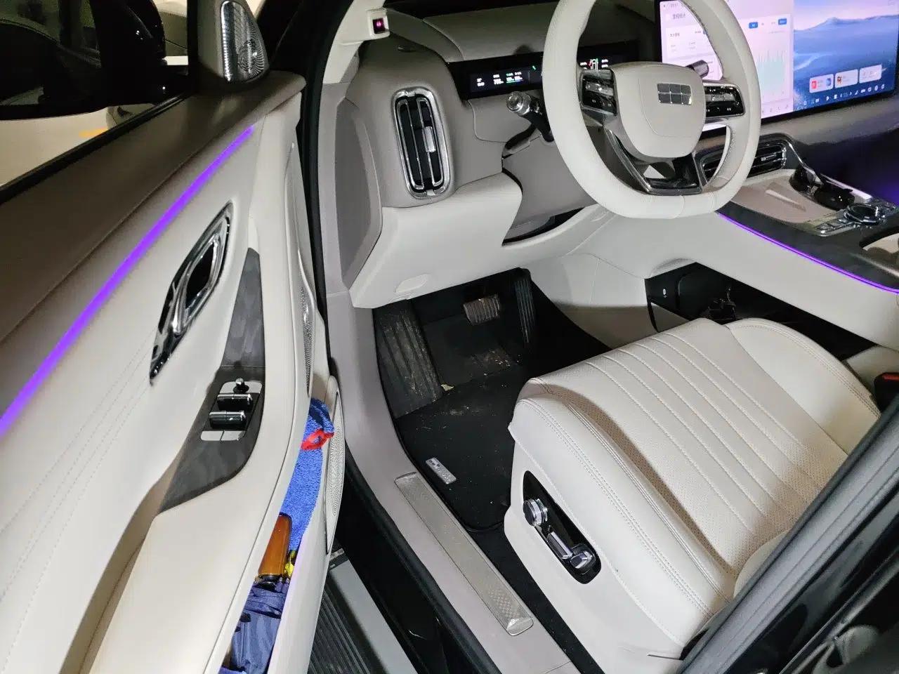 Geely Galaxy M9 2025 Model 210km Four-Wheel-Drive Leading Edition — миниатюра 16