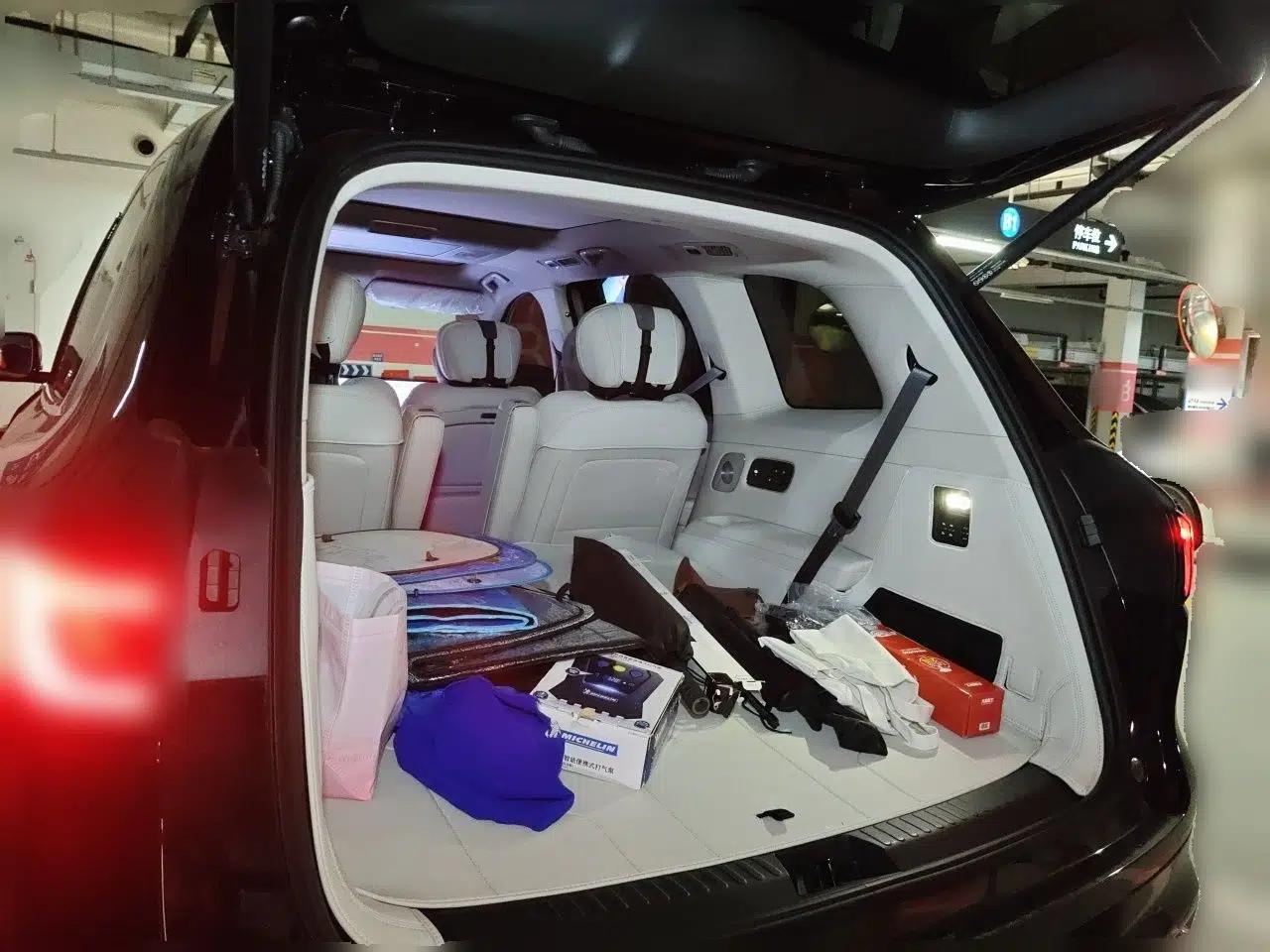 Geely Galaxy M9 2025 Model 210km Four-Wheel-Drive Leading Edition — миниатюра 19