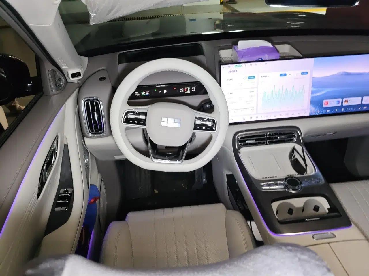 Geely Galaxy M9 2025 Model 210km Four-Wheel-Drive Leading Edition — миниатюра 10