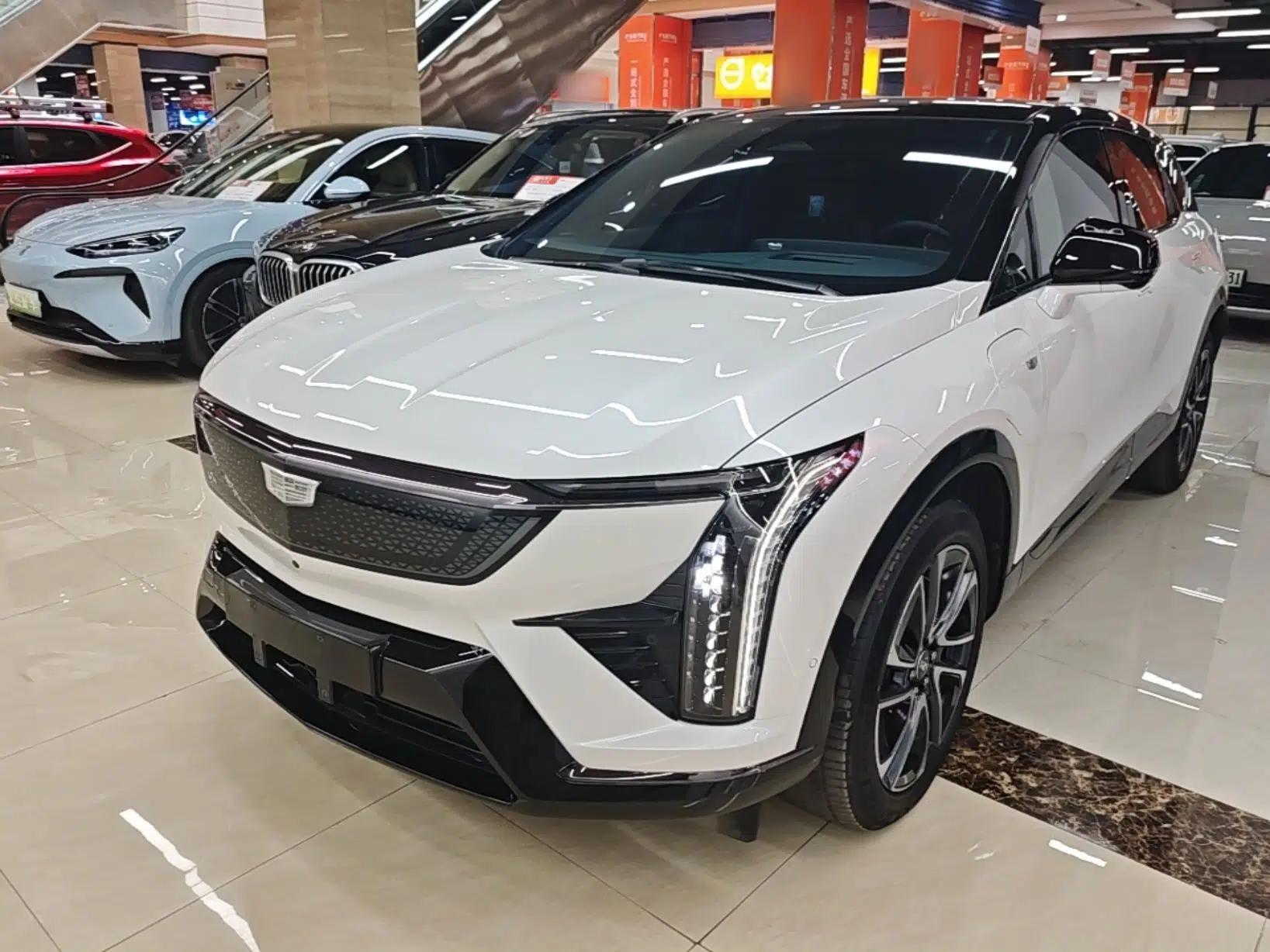 Cadillac OPTIQ 2024 Four-Wheel Drive Long-Range Version — миниатюра 1