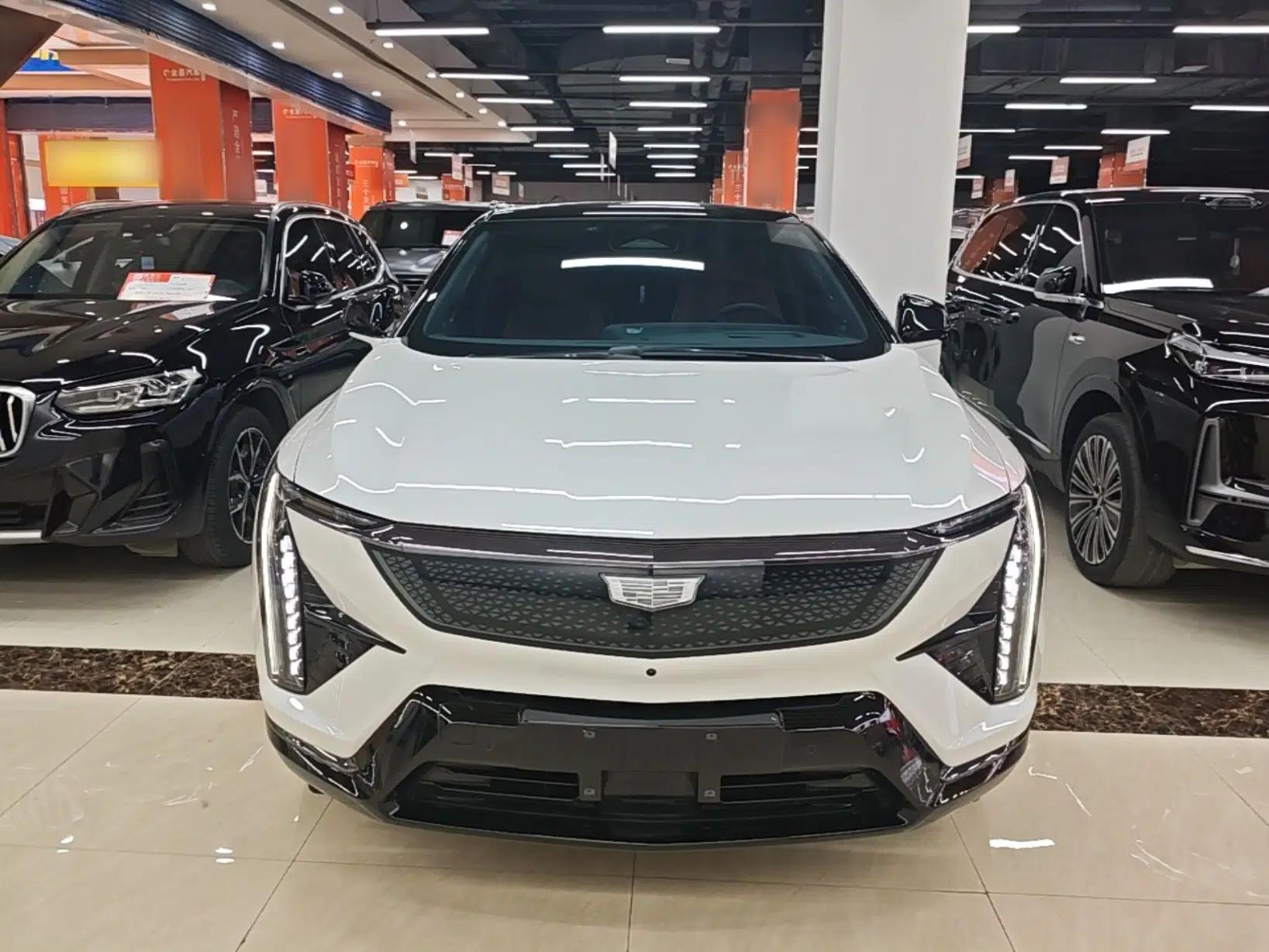 Cadillac OPTIQ 2024 Four-Wheel Drive Long-Range Version — миниатюра 2