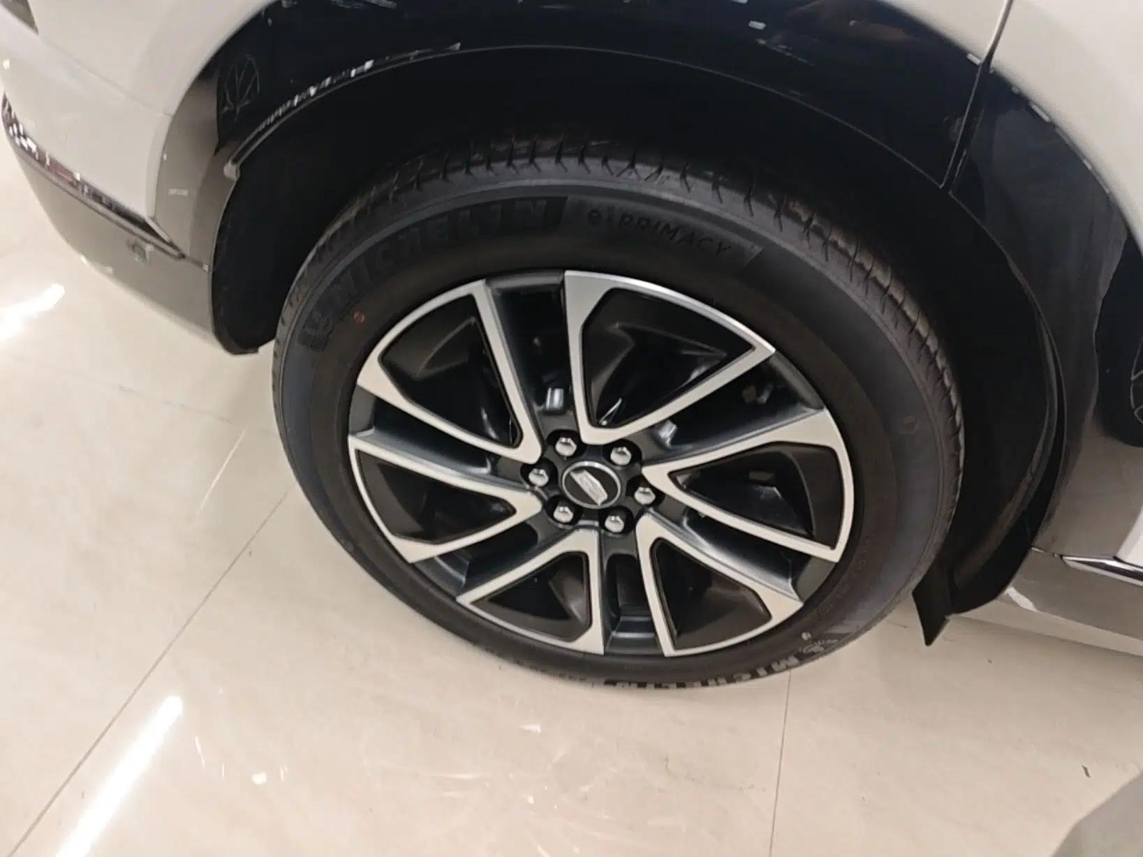 Cadillac OPTIQ 2024 Four-Wheel Drive Long-Range Version — миниатюра 11