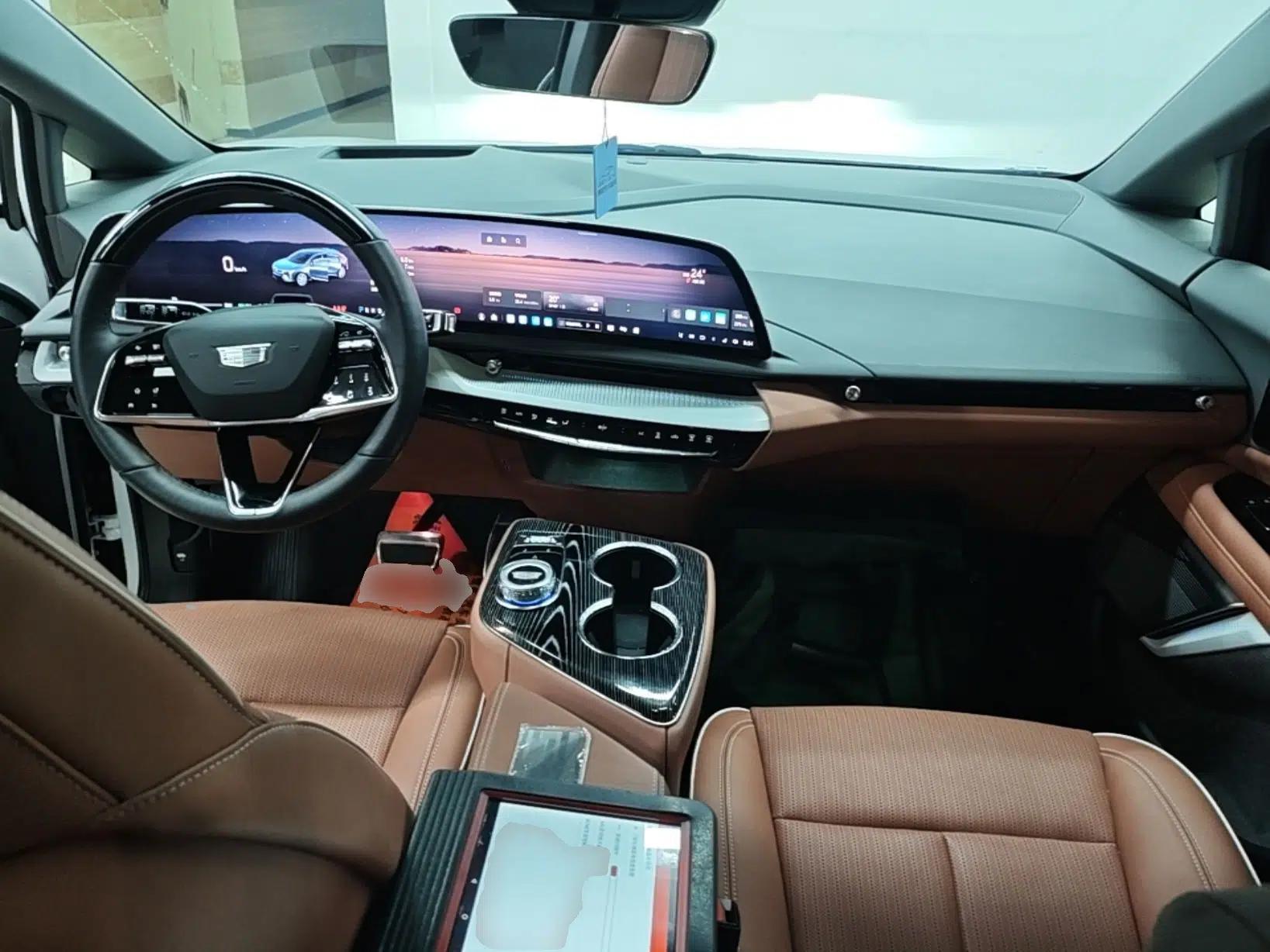 Cadillac OPTIQ 2024 Four-Wheel Drive Long-Range Version — миниатюра 12