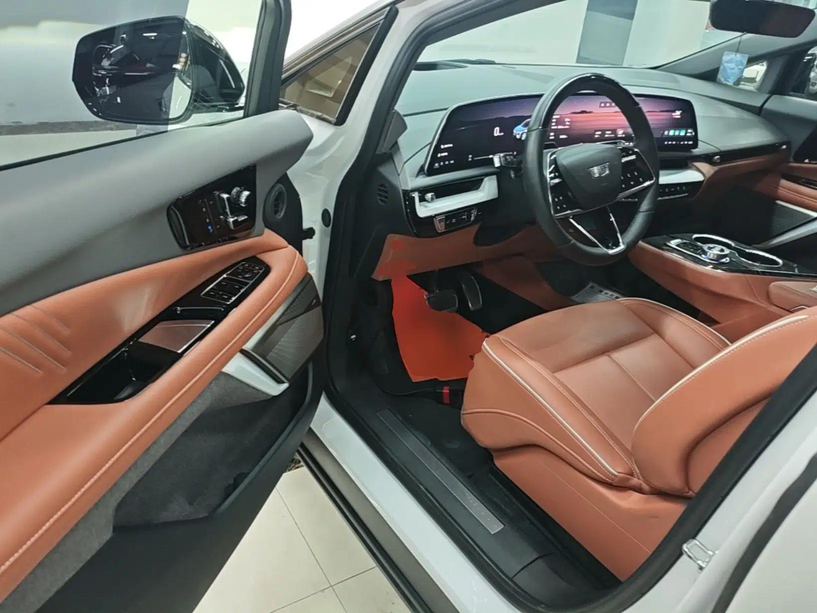 Cadillac OPTIQ 2024 Four-Wheel Drive Long-Range Version — миниатюра 18