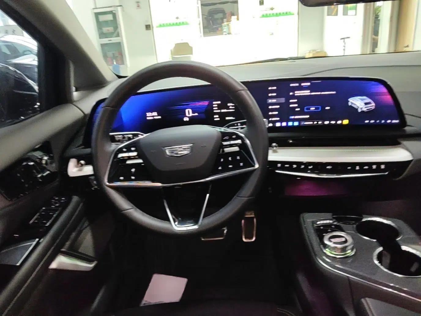 Cadillac OPTIQ 2024 Standard Range Version — миниатюра 13