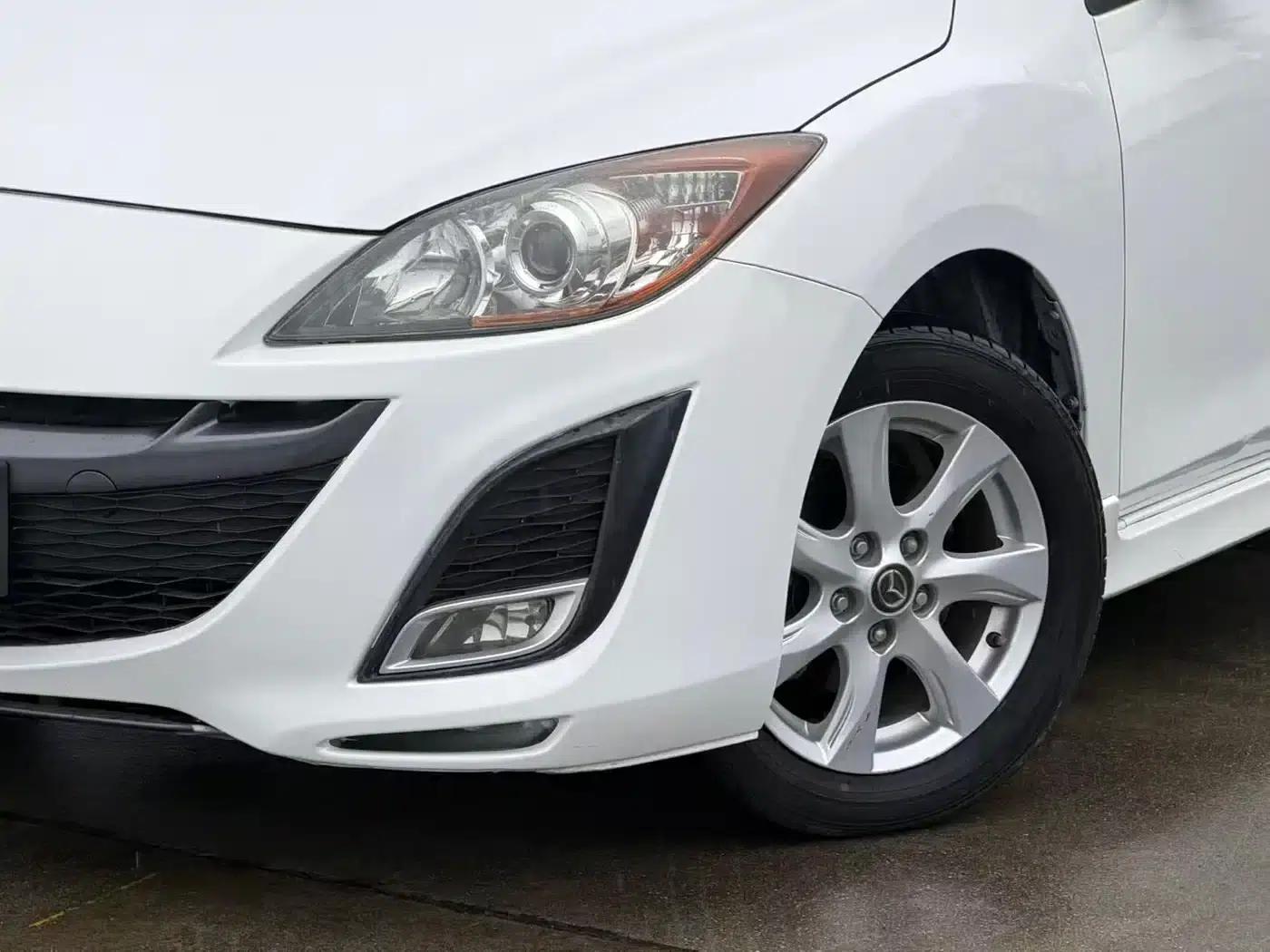 Mazda3 Axela 2012 Hatchback 2.0L Automatic Luxury — миниатюра 7