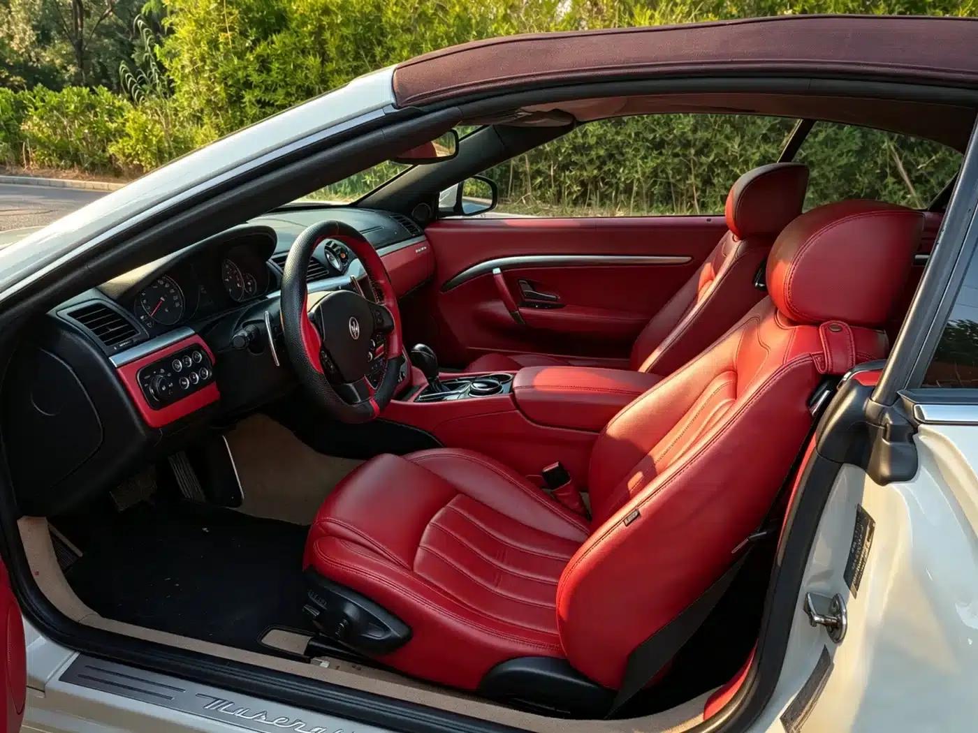 2012 GranCabrio 4.7L Sport — миниатюра 7