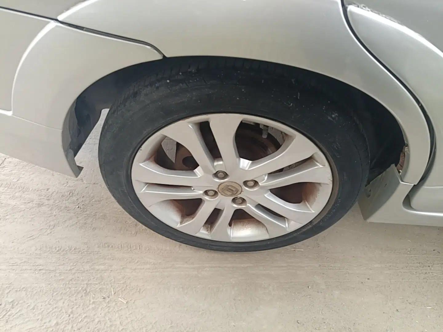 Suzuki Liana A6 2014 Hatchback 1.4L Manual Ideal Model — миниатюра 11