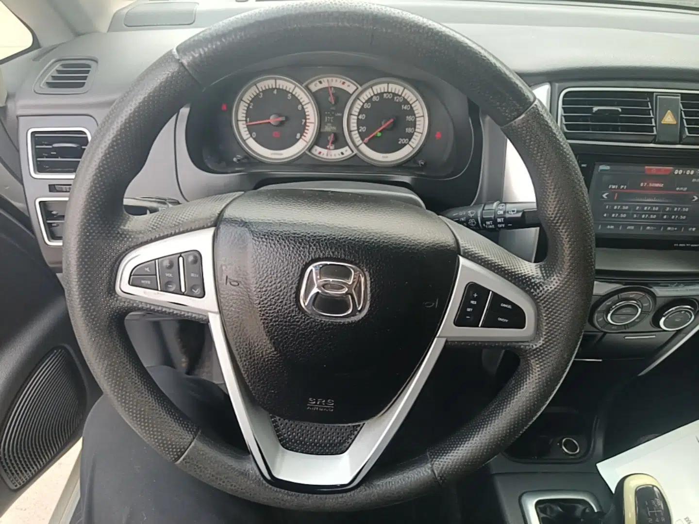 Suzuki Liana A6 2014 Hatchback 1.4L Manual Ideal Model — миниатюра 13