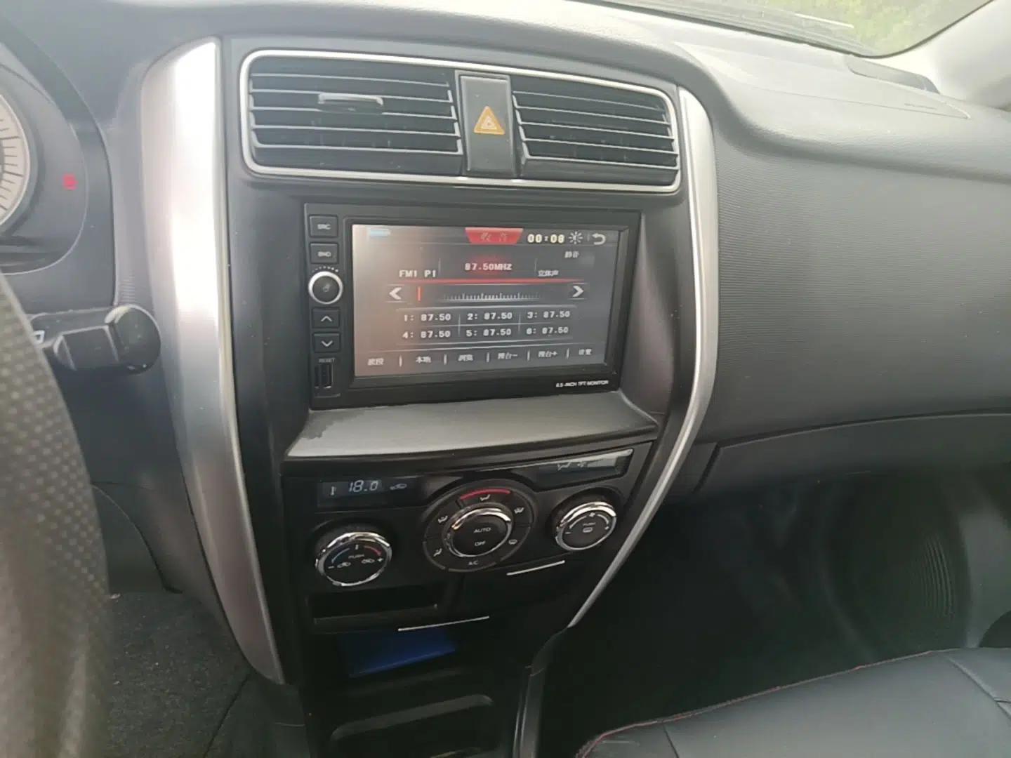 Suzuki Liana A6 2014 Hatchback 1.4L Manual Ideal Model — миниатюра 15