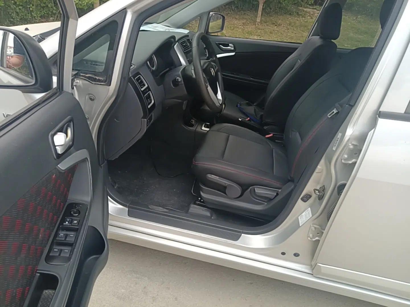 Suzuki Liana A6 2014 Hatchback 1.4L Manual Ideal Model — миниатюра 17