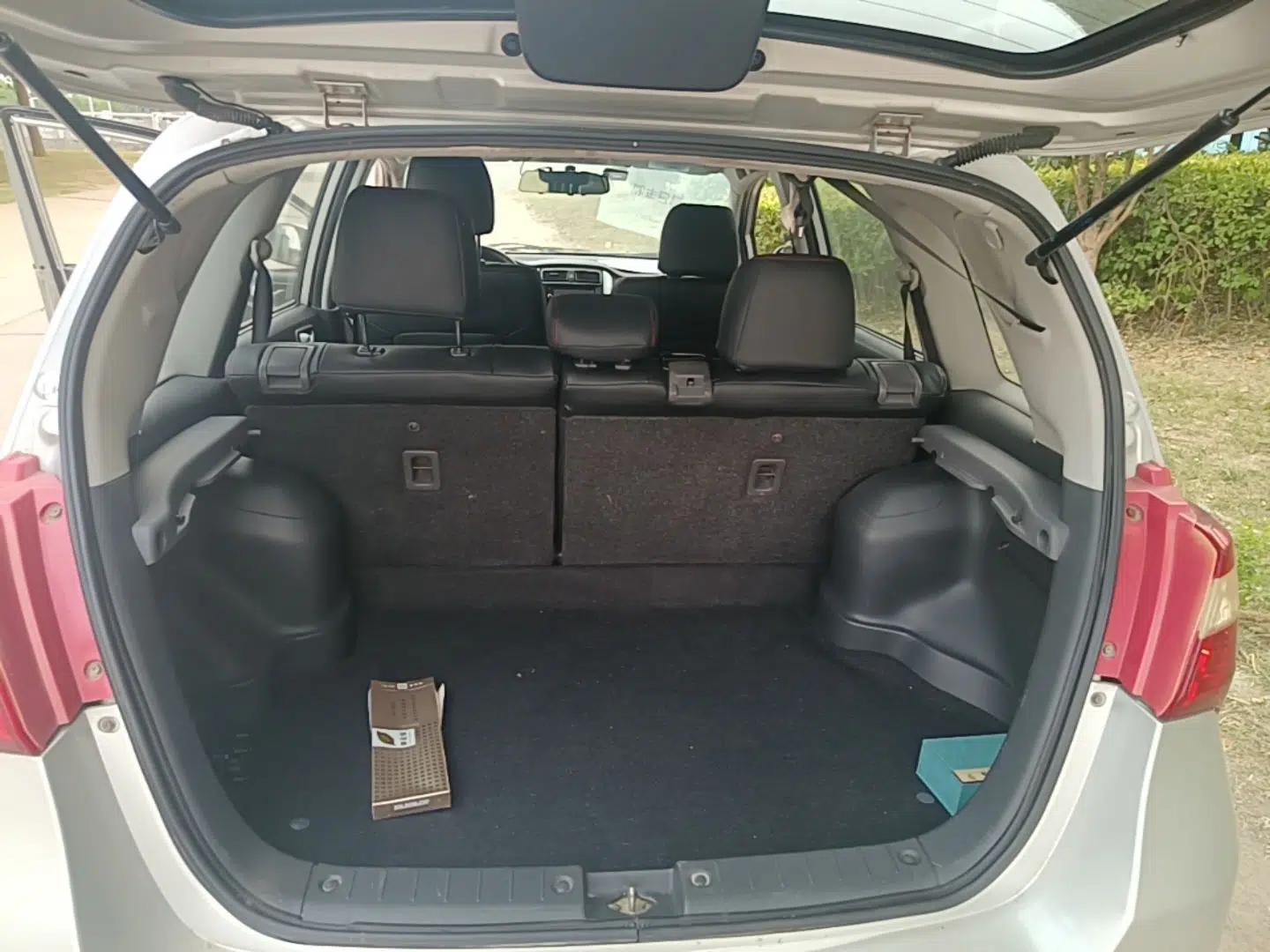 Suzuki Liana A6 2014 Hatchback 1.4L Manual Ideal Model — миниатюра 22